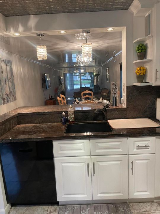 For Sale: $198,500 (2 beds, 2 baths, 1210 Square Feet)