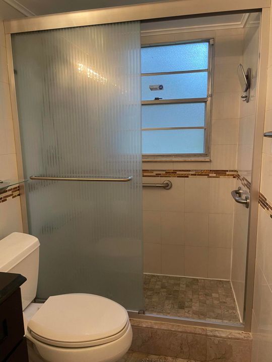 For Sale: $198,500 (2 beds, 2 baths, 1210 Square Feet)