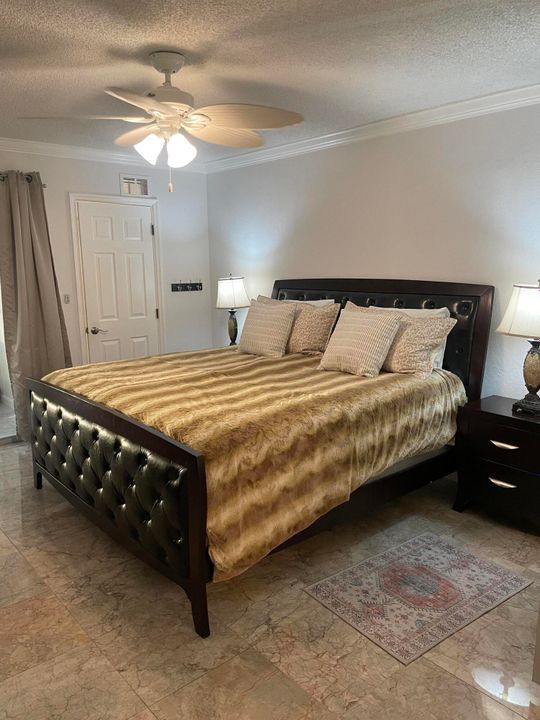 For Sale: $198,500 (2 beds, 2 baths, 1210 Square Feet)