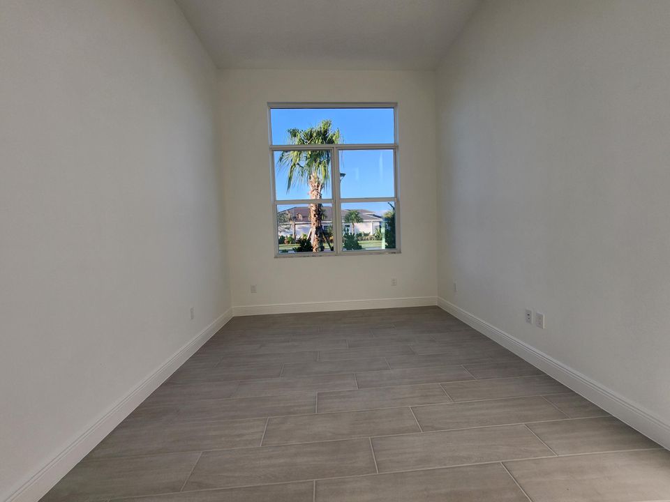 На продажу: $735,900 (3 спален, 3 ванн, 2032 Квадратных фут)