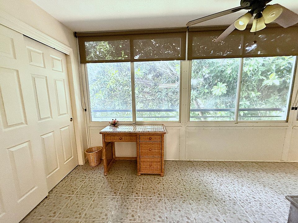 Active With Contract: $139,000 (2 beds, 1 baths, 860 Square Feet)