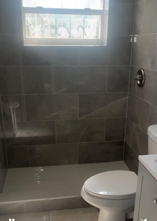 For Rent: $2,000 (4 beds, 2 baths, 1170 Square Feet)