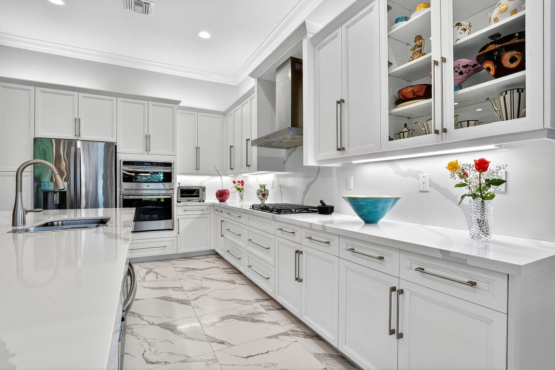 Activo con contrato: $1,595,000 (3 camas, 3 baños, 2735 Pies cuadrados)