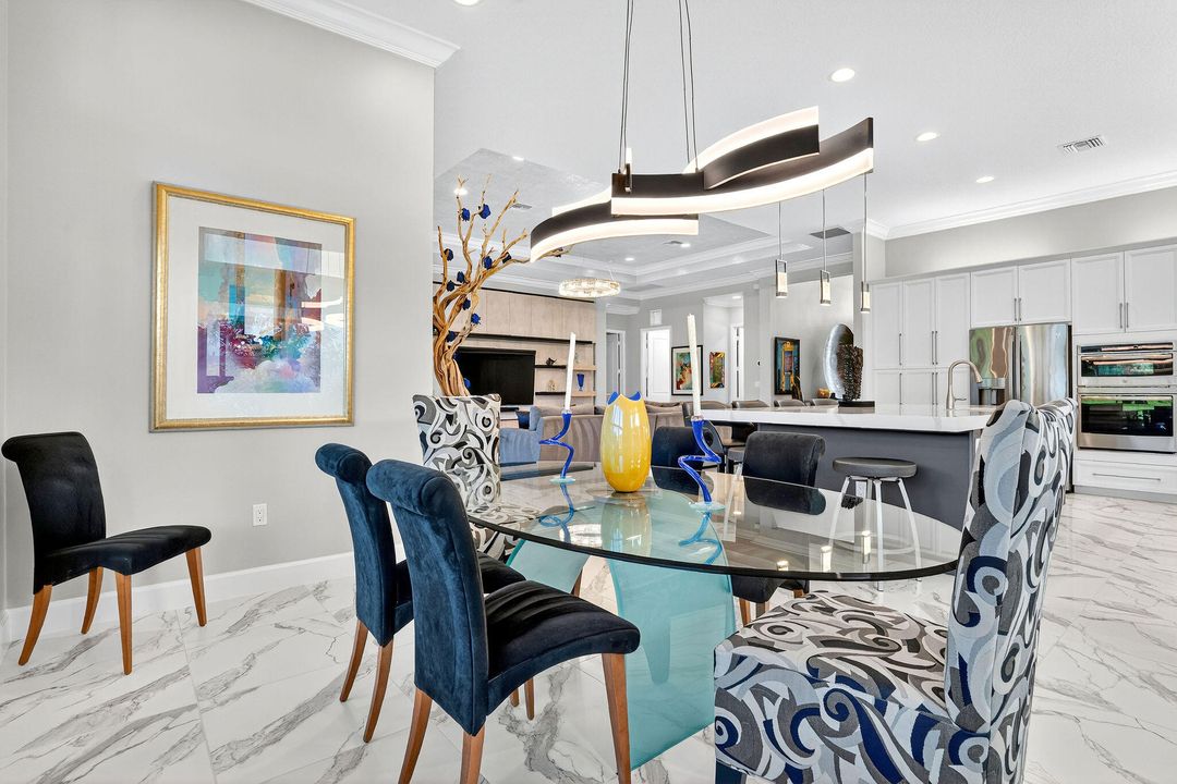 Activo con contrato: $1,595,000 (3 camas, 3 baños, 2735 Pies cuadrados)