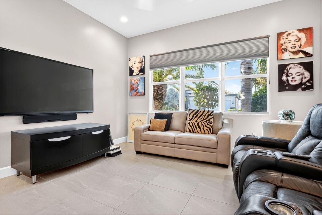 Activo con contrato: $1,595,000 (3 camas, 3 baños, 2735 Pies cuadrados)