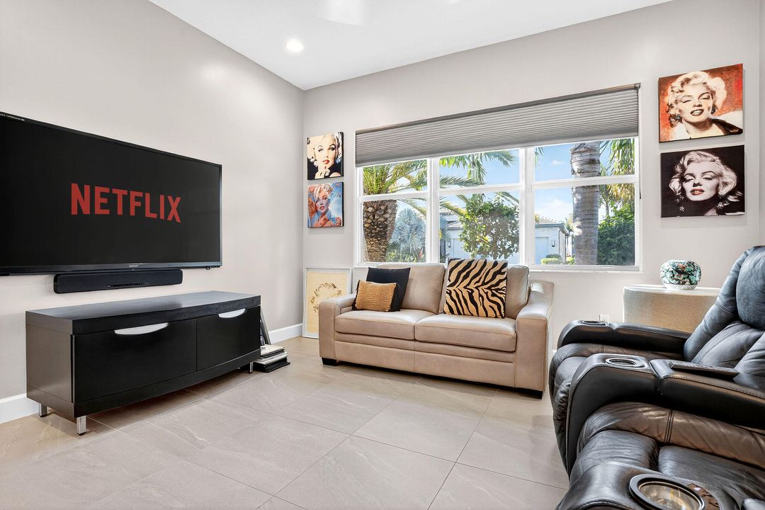 Activo con contrato: $1,595,000 (3 camas, 3 baños, 2735 Pies cuadrados)