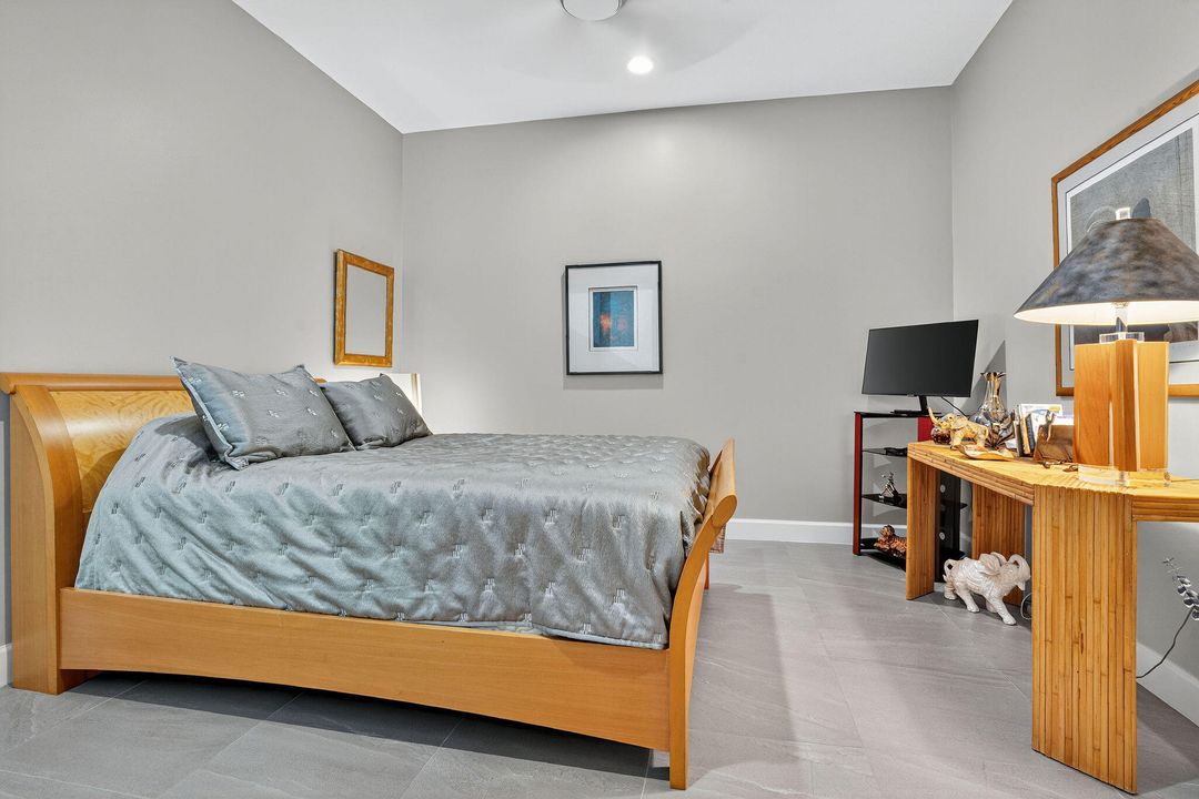 Activo con contrato: $1,595,000 (3 camas, 3 baños, 2735 Pies cuadrados)