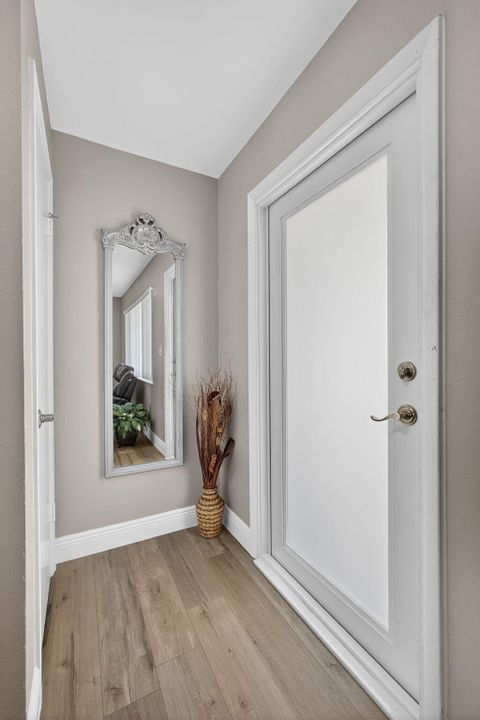 Active With Contract: $325,000 (2 beds, 2 baths, 1428 Square Feet)