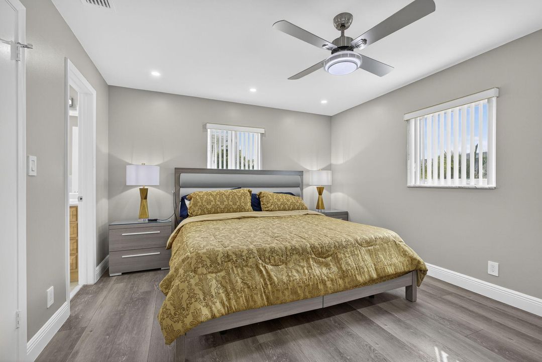 Active With Contract: $325,000 (2 beds, 2 baths, 1428 Square Feet)