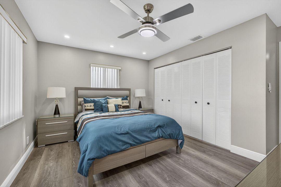 Active With Contract: $325,000 (2 beds, 2 baths, 1428 Square Feet)