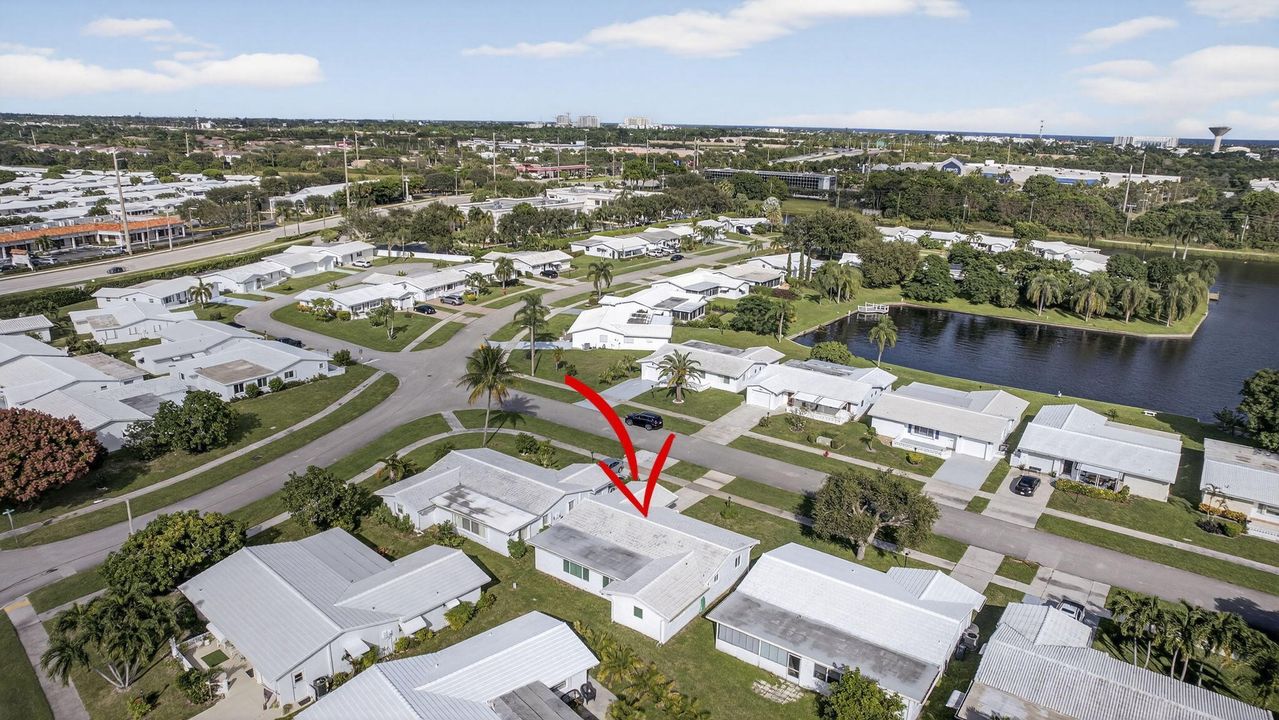 Active With Contract: $325,000 (2 beds, 2 baths, 1428 Square Feet)