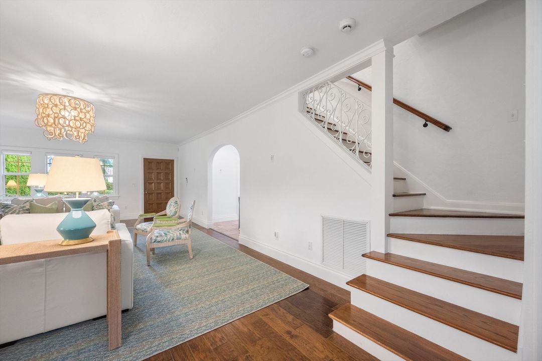 Active With Contract: $11,700,000 (4 beds, 4 baths, 3207 Square Feet)