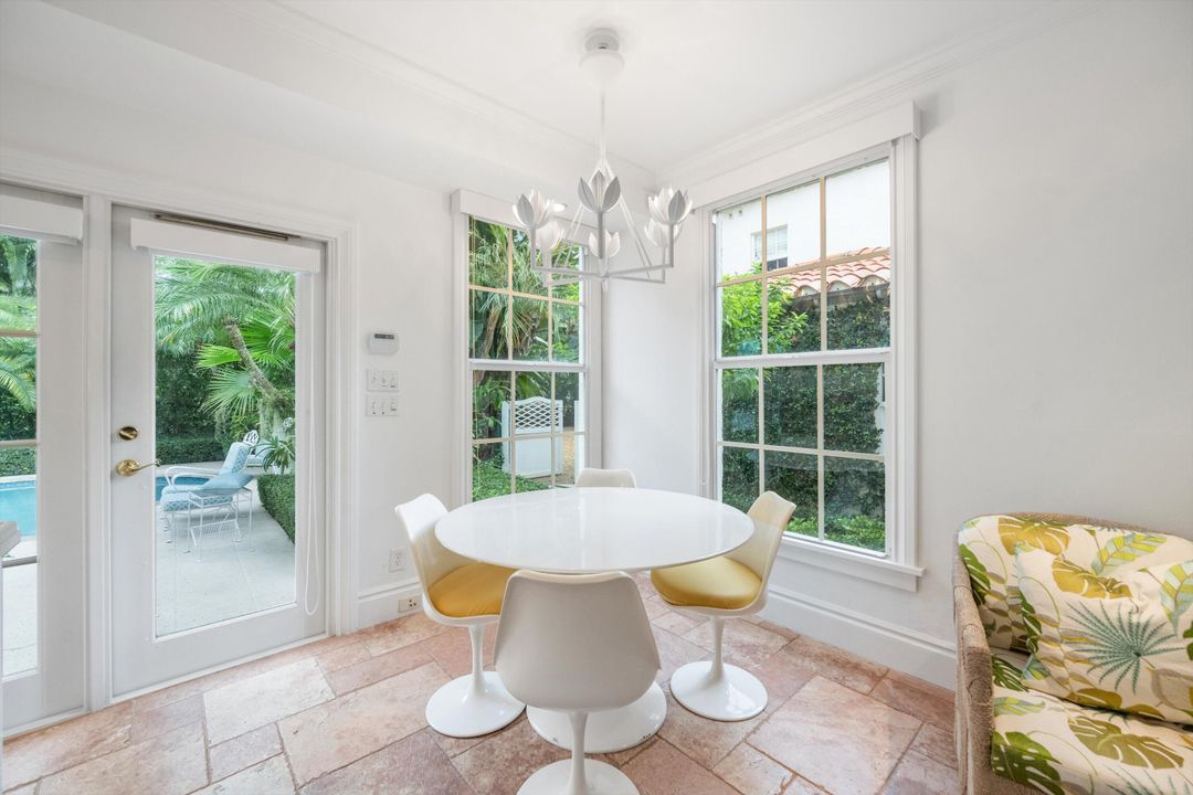 Active With Contract: $11,700,000 (4 beds, 4 baths, 3207 Square Feet)