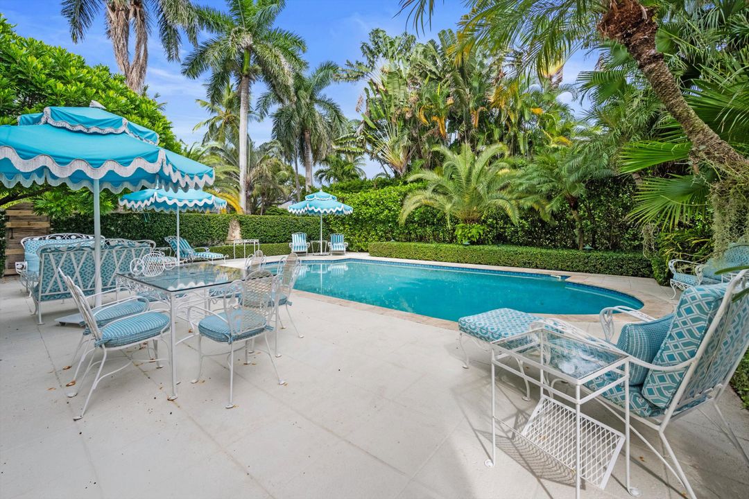 Active With Contract: $11,700,000 (4 beds, 4 baths, 3207 Square Feet)