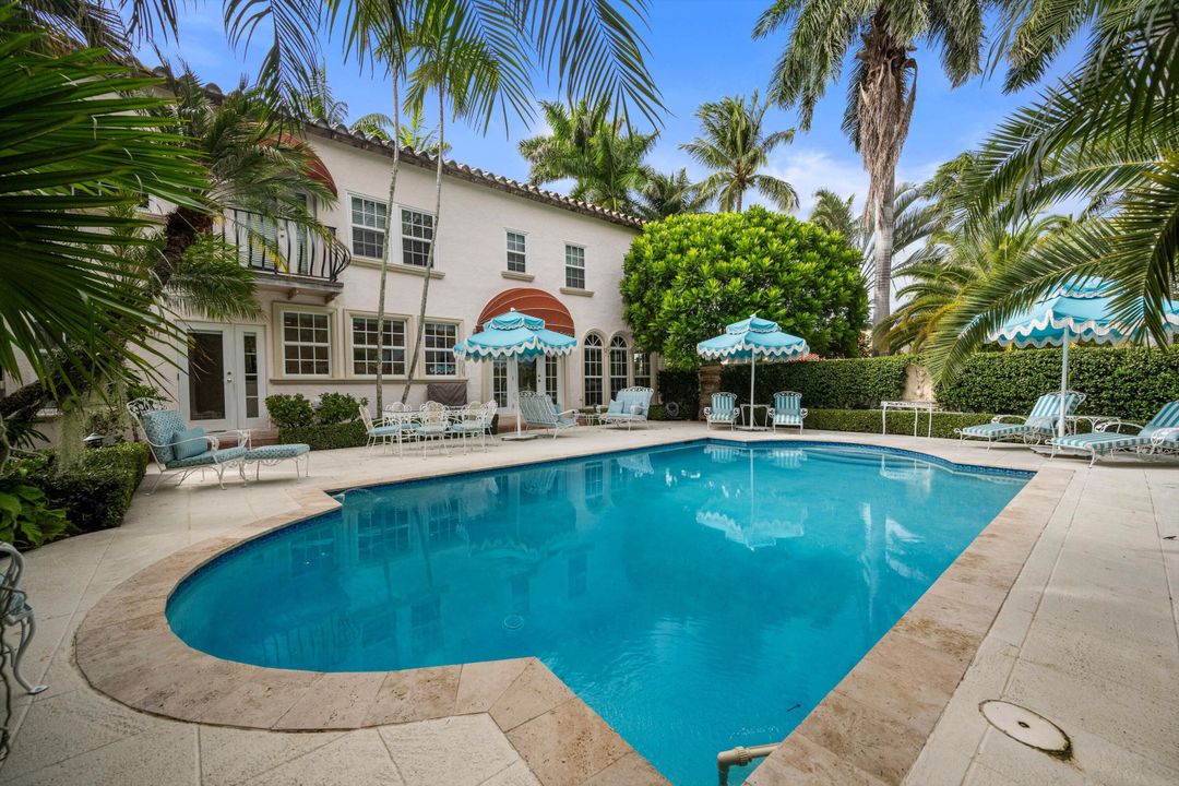 Active With Contract: $11,700,000 (4 beds, 4 baths, 3207 Square Feet)