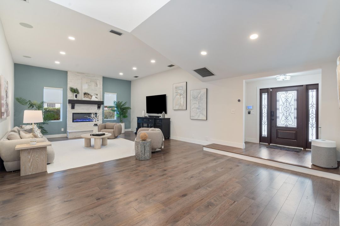 Active With Contract: $1,850,000 (4 beds, 3 baths, 3250 Square Feet)