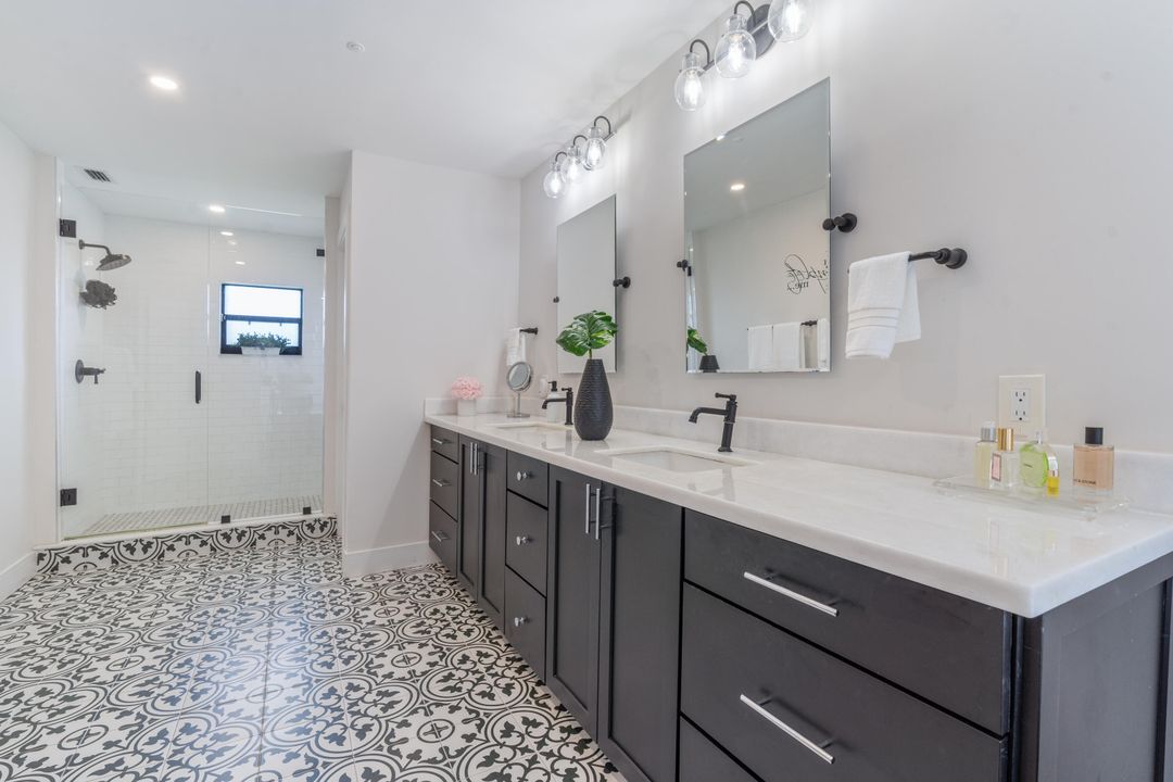 Active With Contract: $1,850,000 (4 beds, 3 baths, 3250 Square Feet)