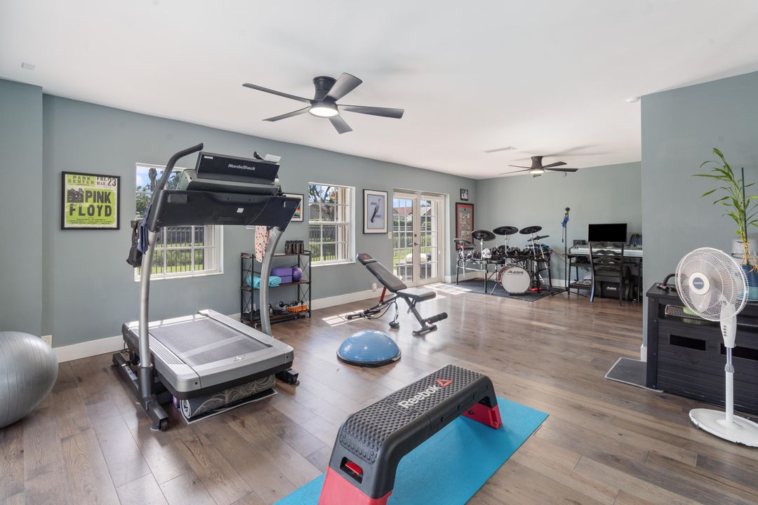 Active With Contract: $1,850,000 (4 beds, 3 baths, 3250 Square Feet)
