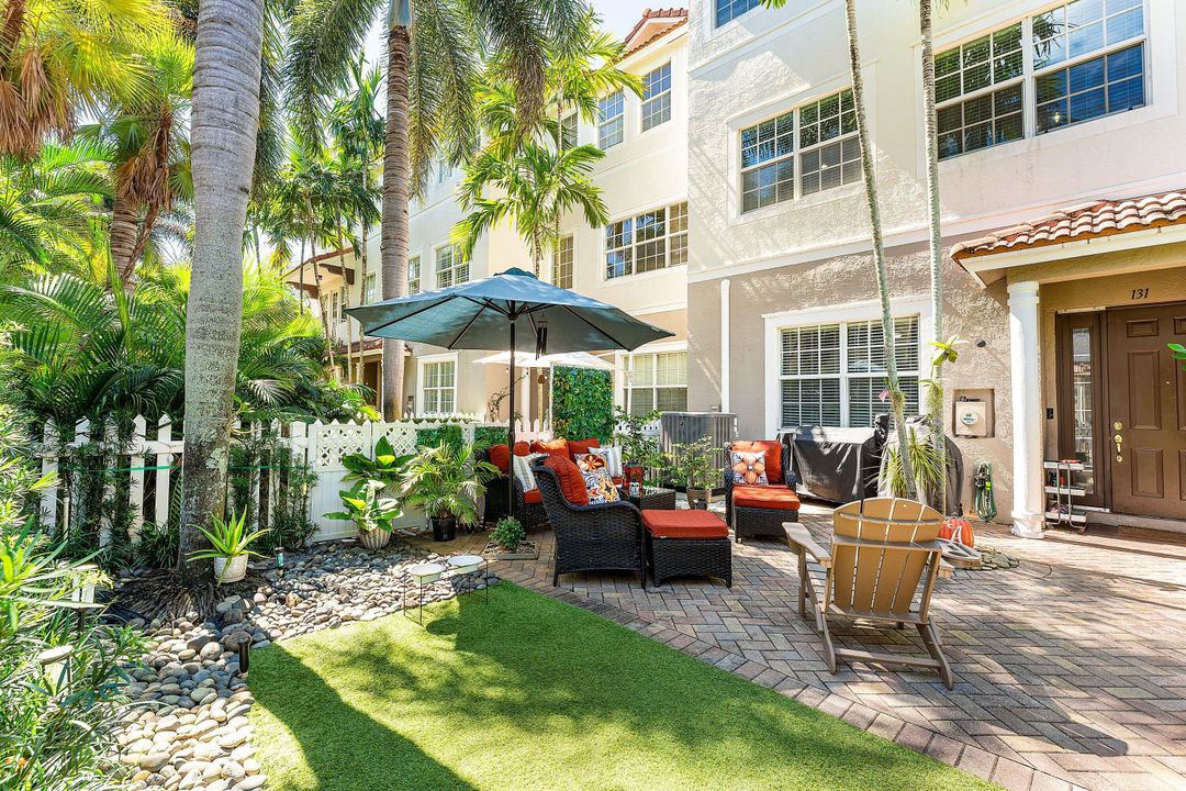 For Sale: $589,900 (3 beds, 2 baths, 1876 Square Feet)