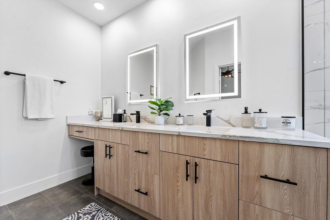 For Sale: $589,900 (3 beds, 2 baths, 1876 Square Feet)