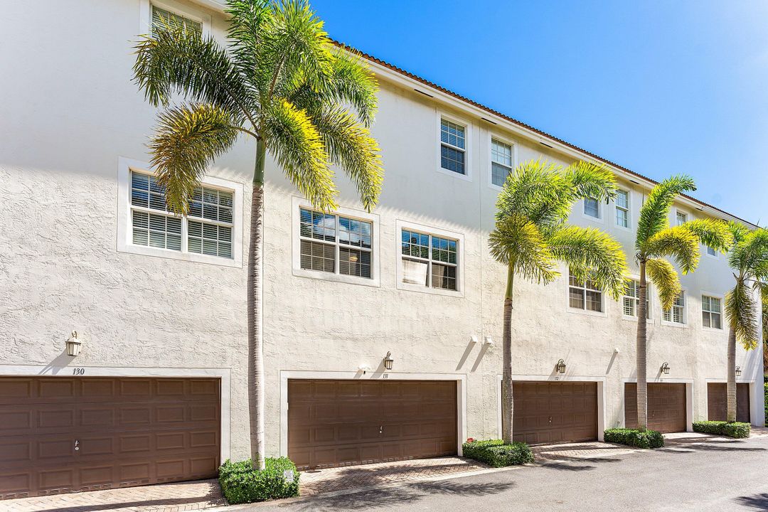 For Sale: $589,900 (3 beds, 2 baths, 1876 Square Feet)