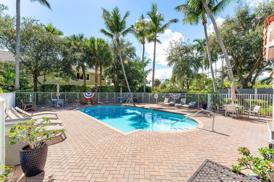 For Sale: $589,900 (3 beds, 2 baths, 1876 Square Feet)