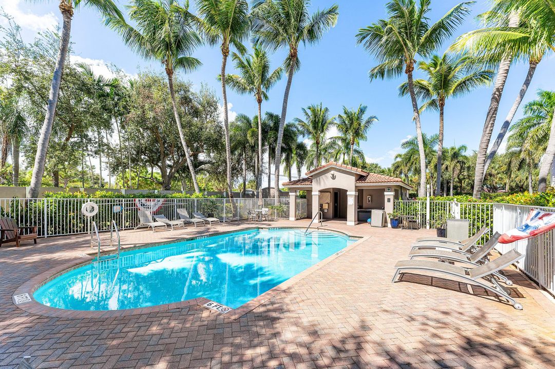 For Sale: $589,900 (3 beds, 2 baths, 1876 Square Feet)