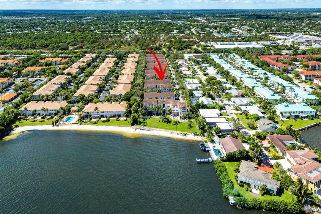 For Sale: $589,900 (3 beds, 2 baths, 1876 Square Feet)