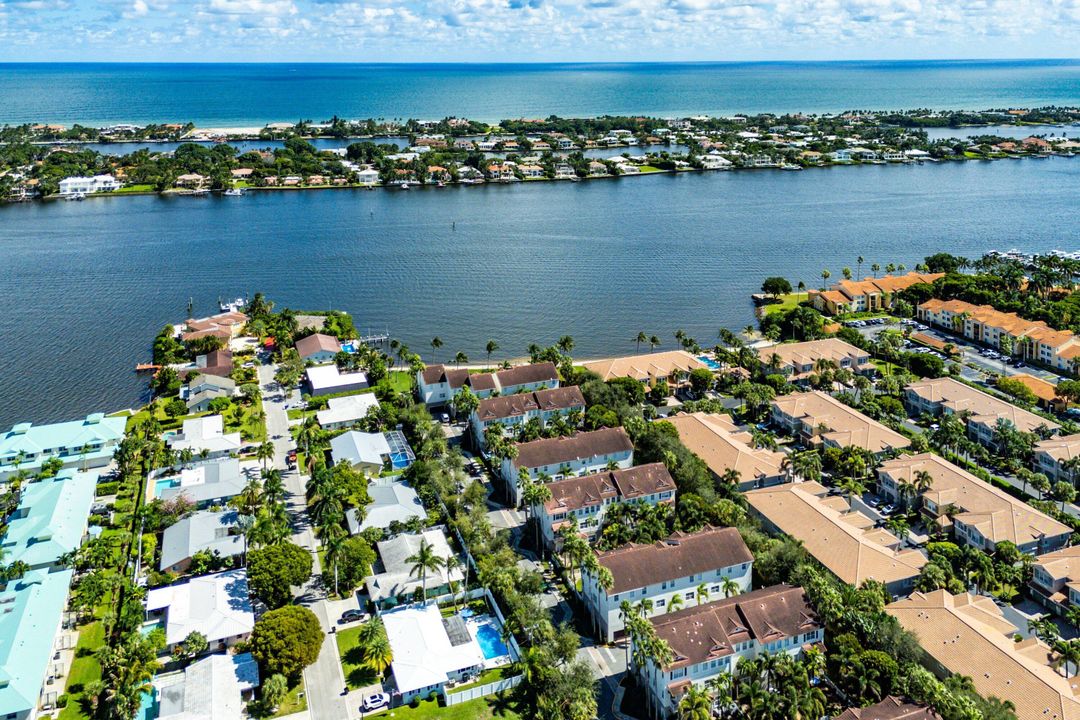 For Sale: $589,900 (3 beds, 2 baths, 1876 Square Feet)