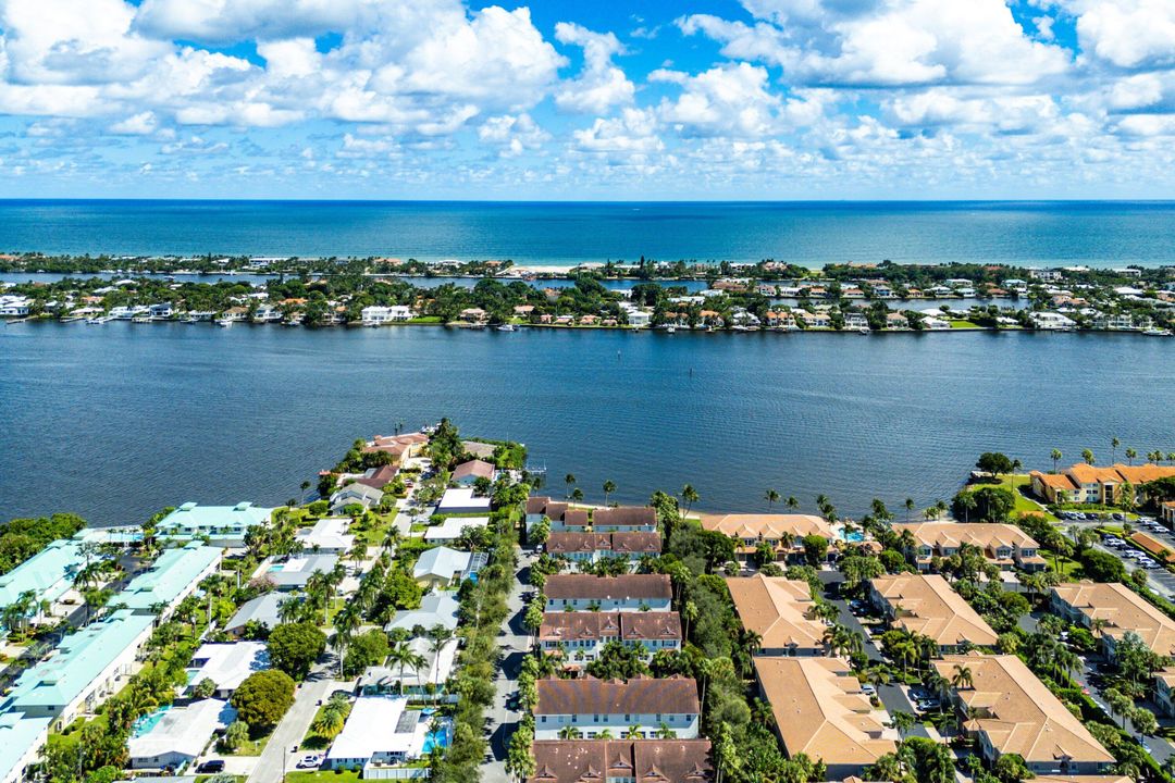 For Sale: $589,900 (3 beds, 2 baths, 1876 Square Feet)