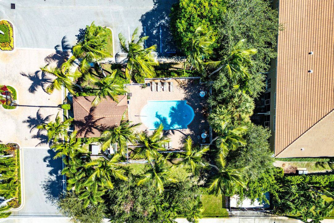 For Sale: $589,900 (3 beds, 2 baths, 1876 Square Feet)