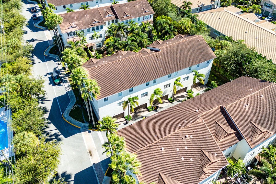 For Sale: $589,900 (3 beds, 2 baths, 1876 Square Feet)