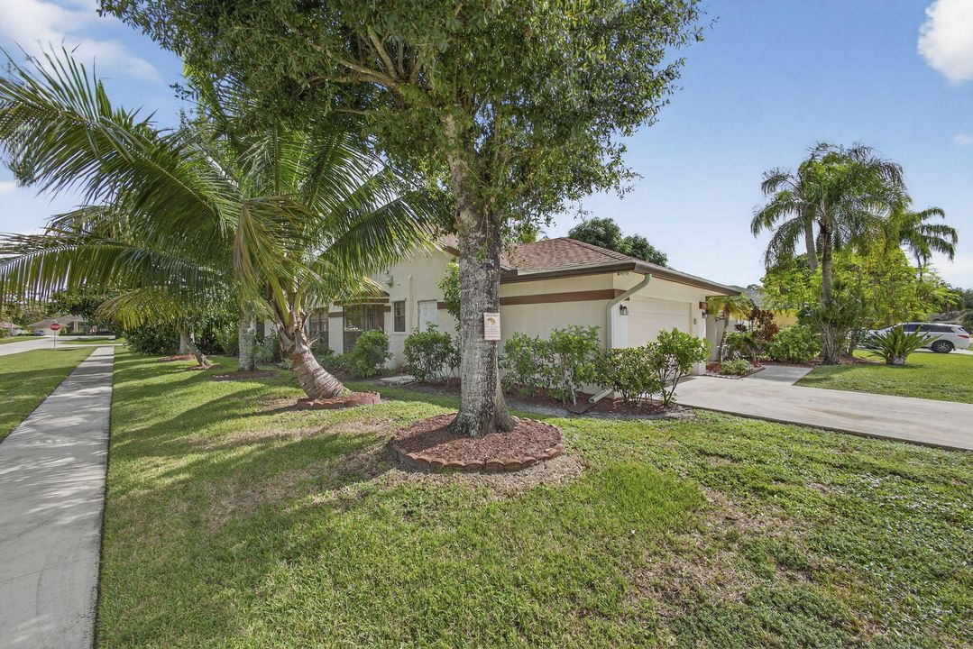 For Rent: $5,300 (4 beds, 2 baths, 2441 Square Feet)