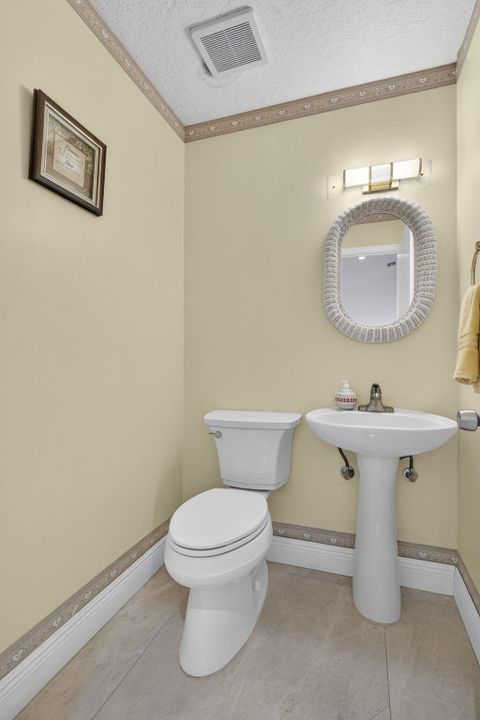 For Rent: $5,300 (4 beds, 2 baths, 2441 Square Feet)