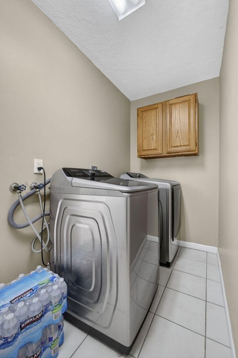 For Rent: $5,300 (4 beds, 2 baths, 2441 Square Feet)