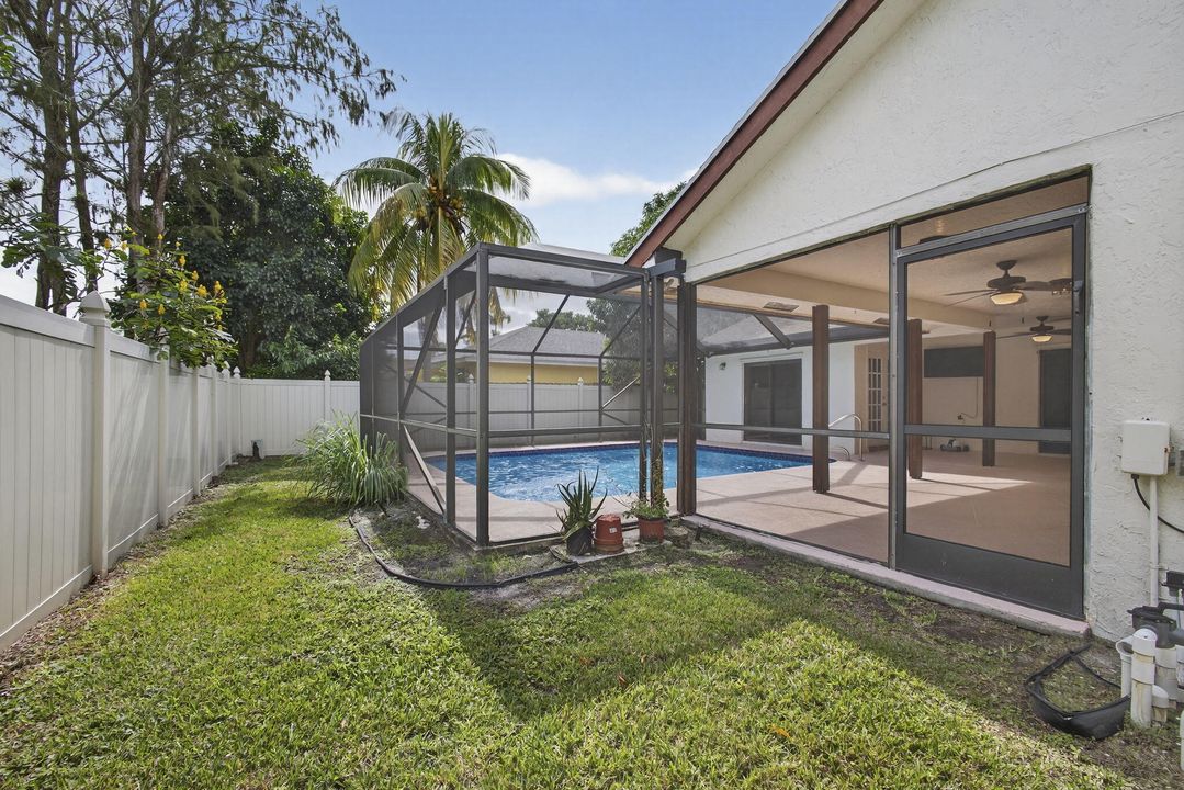 For Rent: $5,300 (4 beds, 2 baths, 2441 Square Feet)