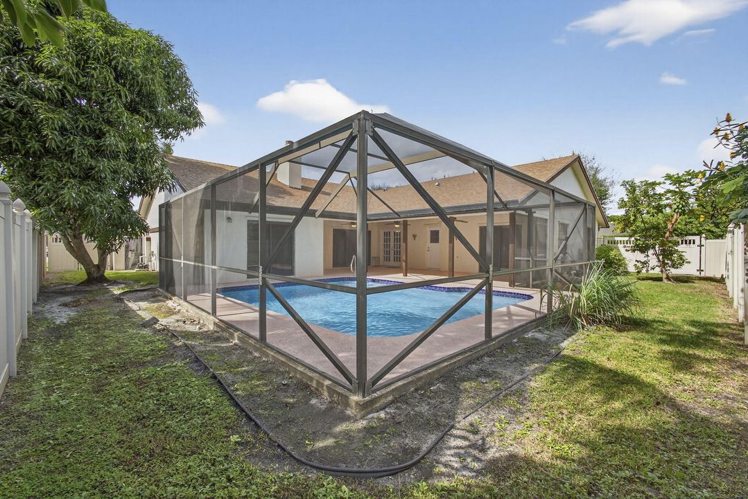 For Rent: $5,300 (4 beds, 2 baths, 2441 Square Feet)