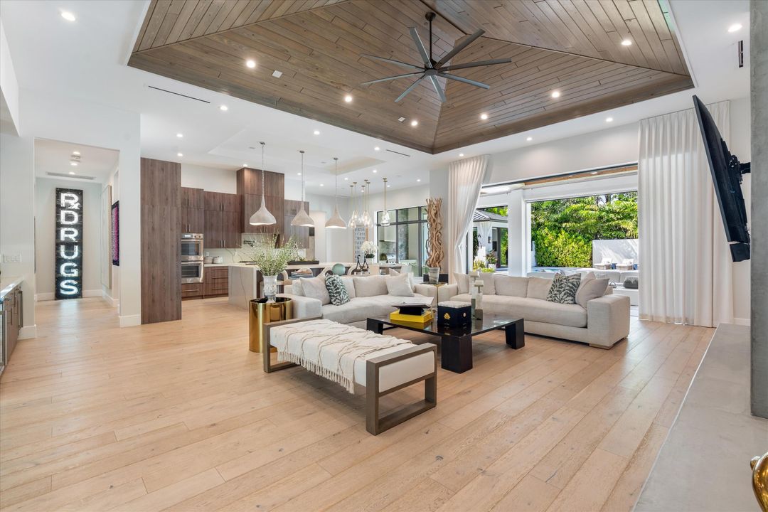 En Venta: $6,745,000 (6 camas, 7 baños, 5231 Pies cuadrados)