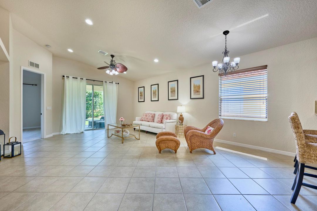 待售: $358,999 (3 贝兹, 2 浴室, 1898 平方英尺)