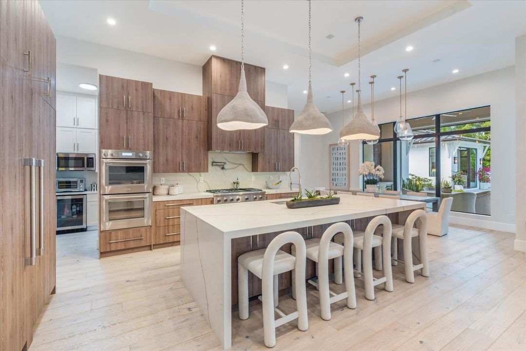 En Venta: $6,745,000 (6 camas, 7 baños, 5231 Pies cuadrados)