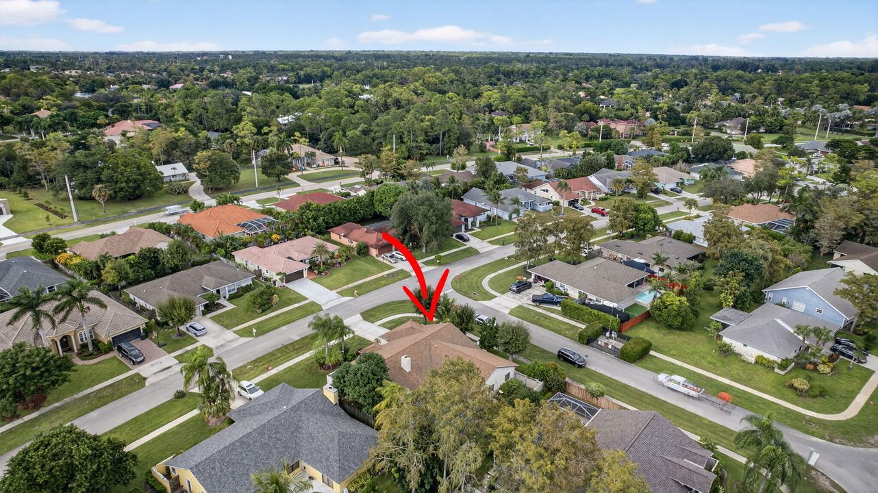 For Rent: $5,300 (4 beds, 2 baths, 2441 Square Feet)