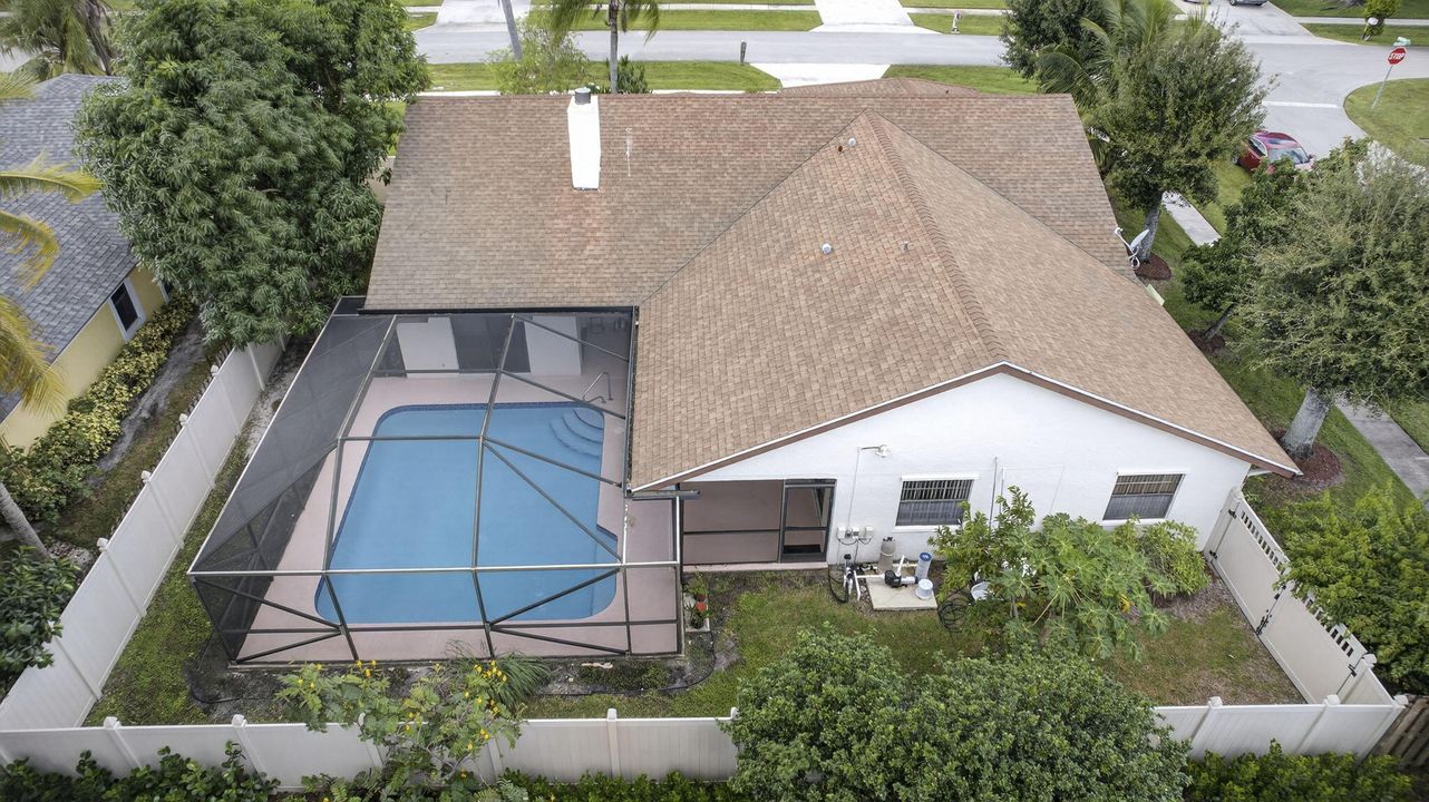 For Rent: $5,300 (4 beds, 2 baths, 2441 Square Feet)