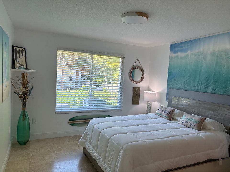 For Rent: $2,175 (1 beds, 1 baths, 750 Square Feet)