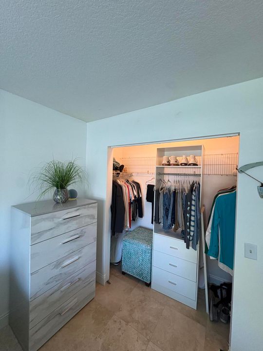 For Rent: $2,175 (1 beds, 1 baths, 750 Square Feet)