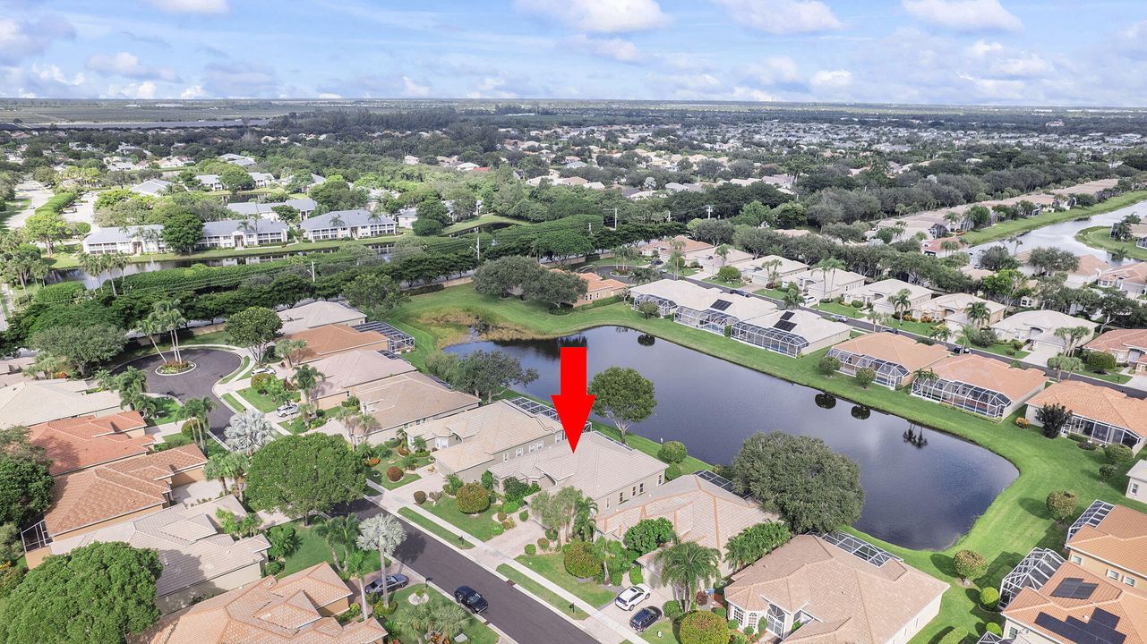 Active With Contract: $475,000 (3 beds, 2 baths, 2384 Square Feet)