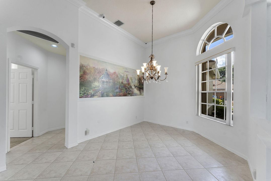 Active With Contract: $475,000 (3 beds, 2 baths, 2384 Square Feet)