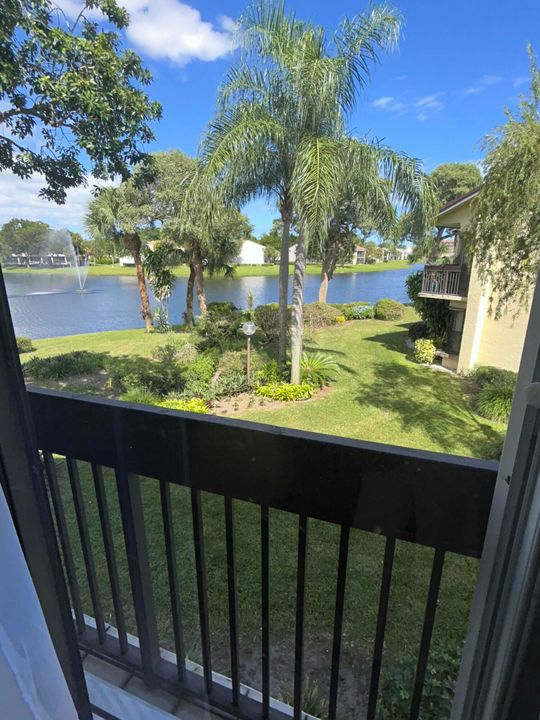 For Rent: $2,500 (2 beds, 2 baths, 1200 Square Feet)