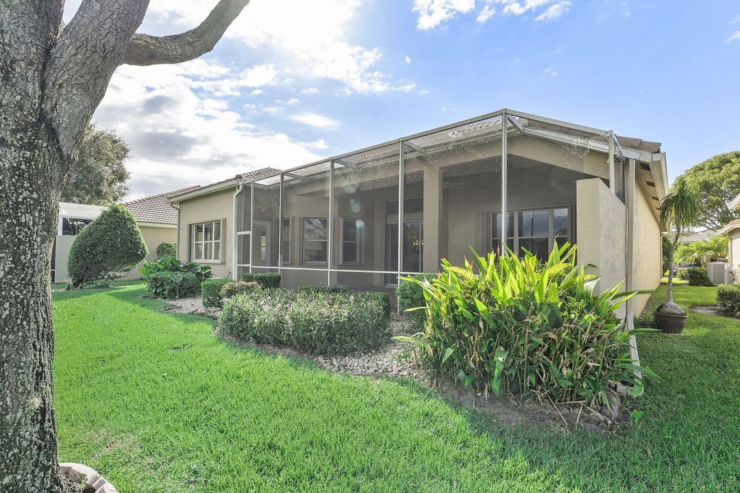 Active With Contract: $475,000 (3 beds, 2 baths, 2384 Square Feet)