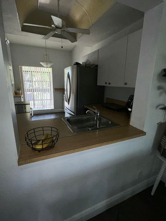 For Rent: $2,500 (2 beds, 2 baths, 1200 Square Feet)