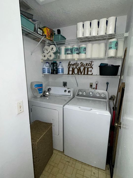 For Rent: $2,500 (2 beds, 2 baths, 1200 Square Feet)